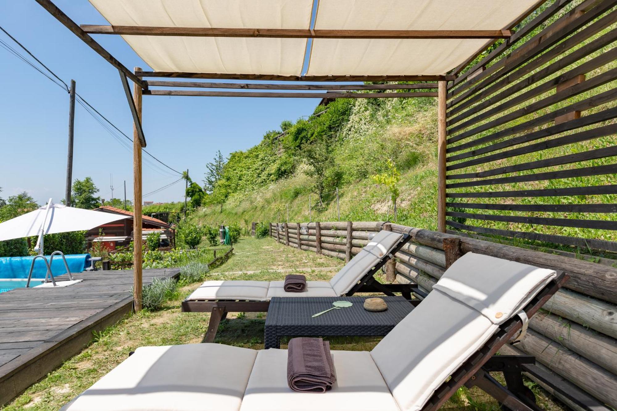 La Tana Dello Scoiattolo - Adults Only Bed and Breakfast Murazzano  Eksteriør billede