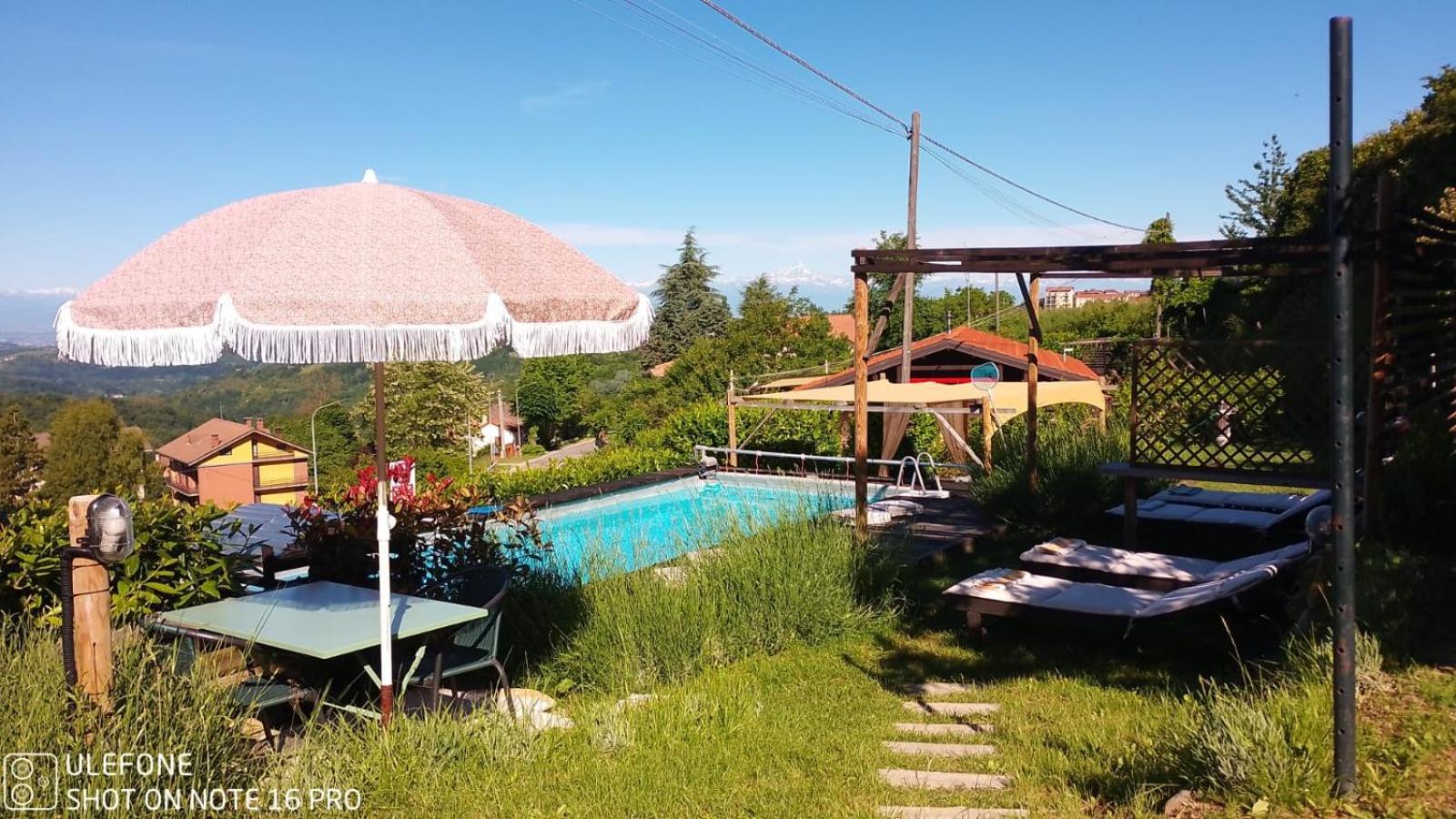 La Tana Dello Scoiattolo - Adults Only Bed and Breakfast Murazzano  Eksteriør billede